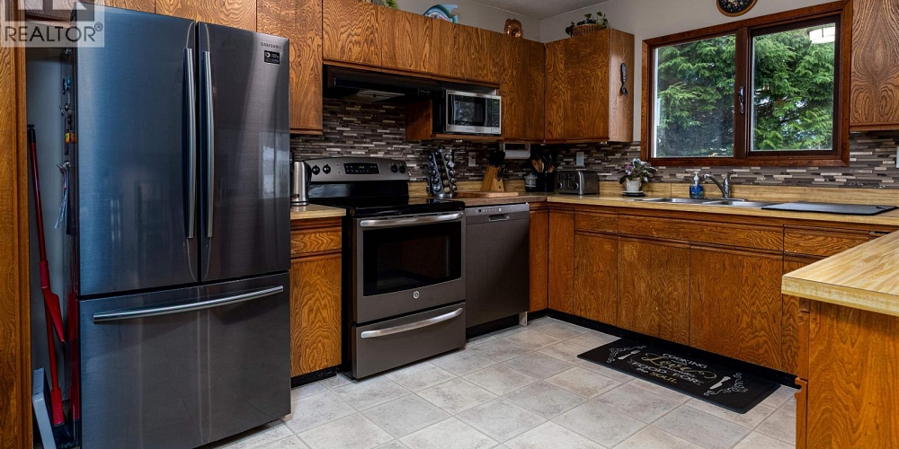 3688 WALNUT DRIVE Terrace Photo 3 3688 WALNUT DRIVE Terrace Photo 3